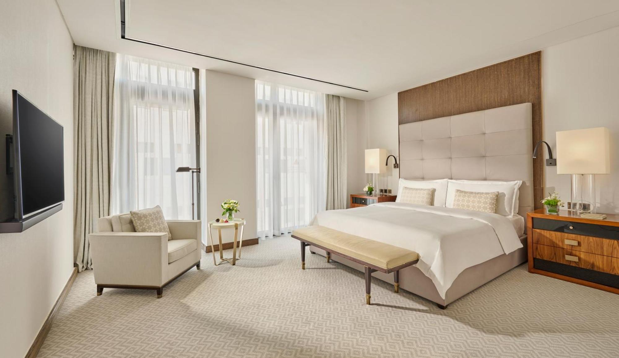 Mandarin Oriental, Doha Hotel Luaran gambar A bedroom at The Hari